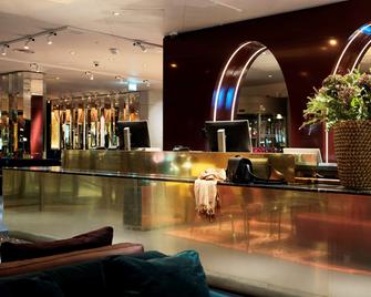 سكانديف أونغلي - ستوكهولم - بار