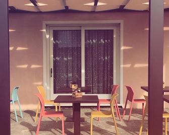 B&b Melloni Street - Dolo - Patio
