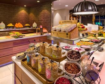 Mövenpick Hotel Amsterdam City Centre - Ámsterdam - Comedor