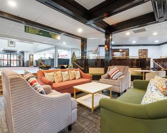 The English Inn of Charlottesville - Charlottesville - Lounge