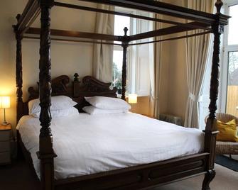 The Woodhouse Hotel - Largs - Slaapkamer