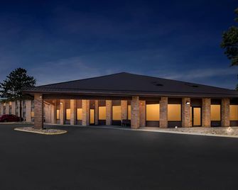 New Martinsville Inn - New Martinsville - Edificio