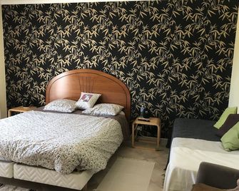 Chambres D'hôtes au Calme Absolu, vue sur la Campagne, Idéale Pour les Familles - Salernes - Habitación