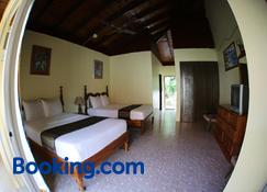 Moonrisevillas - Negril