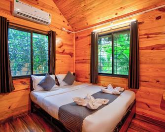 The Lazy Cabanas - Candolim