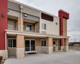 2 Queen Beds Non Smoking - Scottish Inns White Settlement, Budget Friendly Stay - White Settlement - Budova