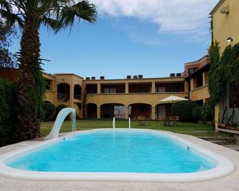 Hotelco Inn - Mexicali - Bể bơi