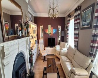 Rathmore House - Baltimore