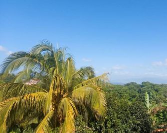 Appartement charmant à Sainte-Luce avec vue sur la montagne - แซ็งต์-ลูซ - วิวภายนอก