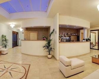 Il Vascello Hotel - Muravera - Recepció