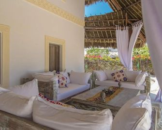 Alawi Home - Watamu - Sala de estar