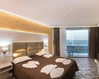 Hotel Sunny Bay - Pomorie - Bedroom