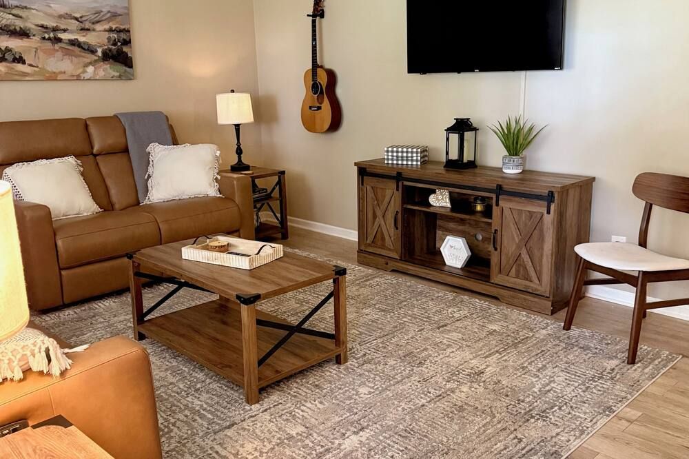 Cozy Southside Savannah 3 Bed room 2 Bath home - 15 Minutes to downtown Savannah - سافاناه (جورجيا) - غرفة معيشة