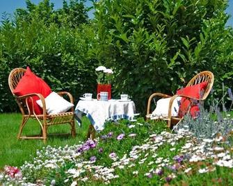 Al Chiaro Di Luna - Paternopoli - Patio