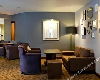Premier Inn Newcastle City Centre (Quayside) - Ньюкасл-апон-Тайн - Лаунж