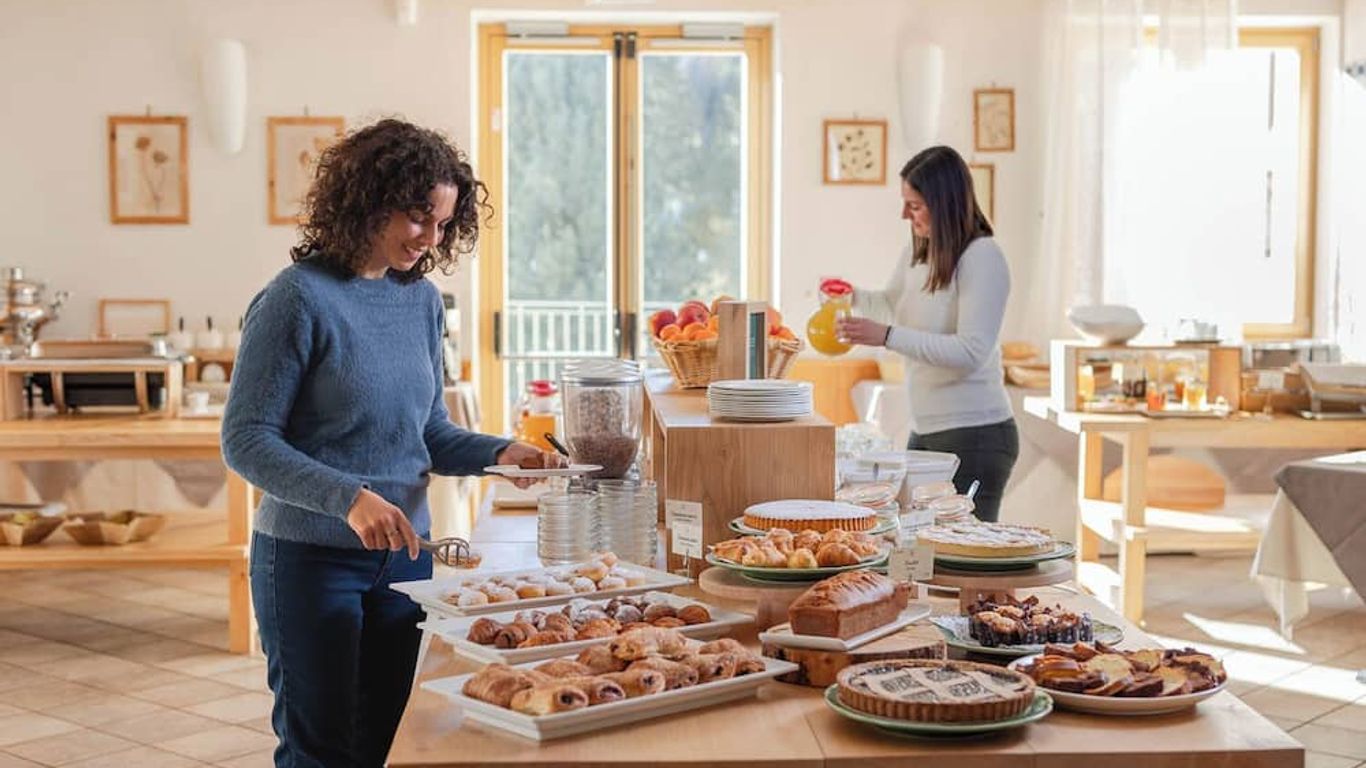 ي إي آي هوتل بيلامونتي