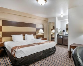 Quality Inn Central Roseburg - Roseburg - Habitación