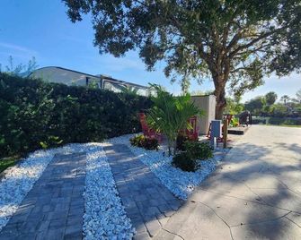 Waterfront Rv Campsite at River Ranch! Full Hookup 430 - River Ranch