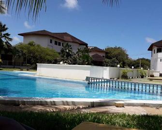 Beach Oasis - Malindi - Pool