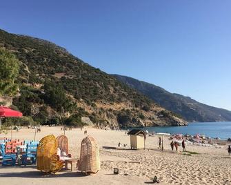Luxury Villa With Large Pool And Panoramic Views Of The Babadag Mountains - Ölüdeniz - Strand