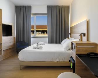 B&b Hotel Catania City Center - Catania - Bedroom