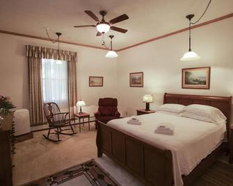 Mayor Lord's House Bed and Breakfast - Meadville