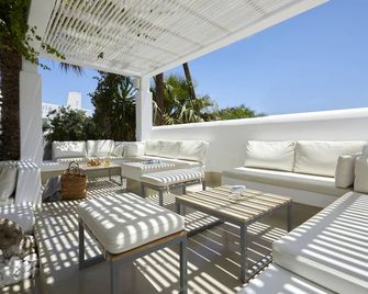 كوروس فيليدج هوتل - للبالغين فقط - باريسا - شرفة