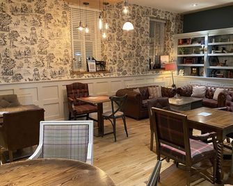 The Plough - Alnwick - Lounge