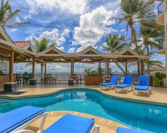 SunBreeze Suites - San Pedro Town - Zwembad