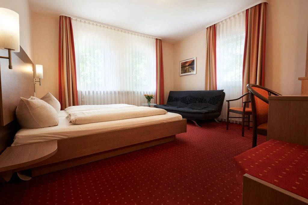 Hotel Gasthof König Karl - פרוידנשטאט