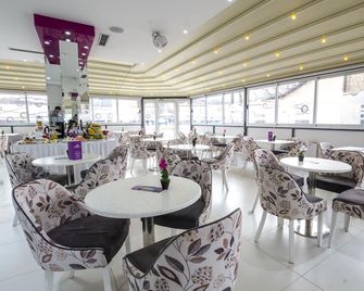 Astera Apart Hotel - Skopje - Restaurante