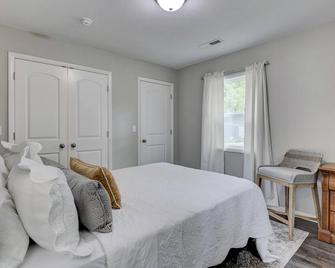 The Tanner Place- Renovated and Cozy 1 Bed Apt - Lamar - Habitación