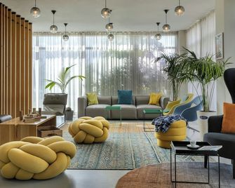 Moxy Milan Malpensa Airport - Somma Lombardo - Lounge