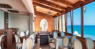 Mackenzie Beach Hotel & Apartments - Larnaca - Restaurant