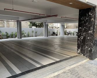 Hotel Chitra Executive - Solāpur - Outdoor view