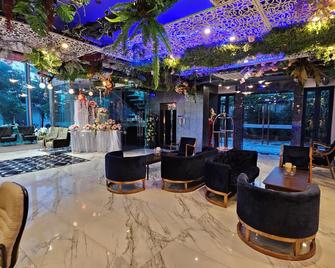 Bluetel Re'sidence Bangkok Impact- 1 Time Drop-Off Service To Impact - Pak Kret - Lobby