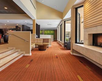 Courtyard by Marriott Toledo Airport/Holland - Holland - Lobby