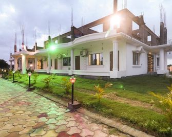 The Gharana Hotel and Resort - Bolpur - Building