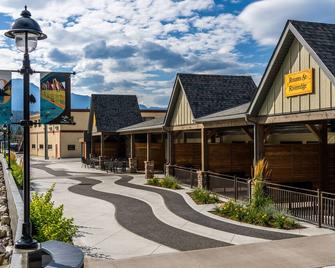 Rooms at Riveredge - Golden