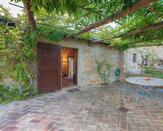 Apartment in Chianti with pool ID 3939 - Casole d'Elsa - Patio