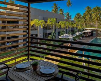 Villas M Patacho - Aluga Apto F001 - Porto de Pedras - Balkon