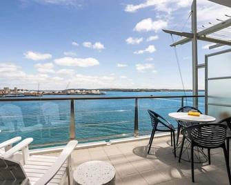 Waterfront Deluxe Apartment - Luxury at it's finest! - Auckland - Balcón