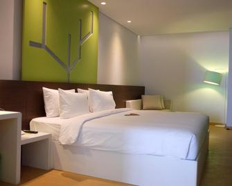Maxone Hotels At Pemuda - Chse Certified - Cakarta - Yatak Odası