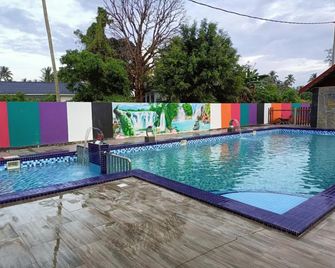 Villa Wanie Inn - Setiu - Pool