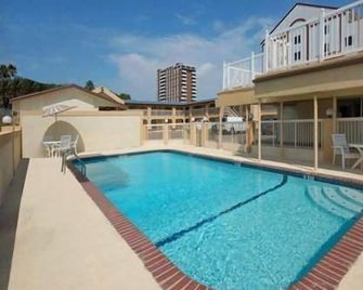 Budget Inn & Suites Shoreline - Corpus Christi - Pool