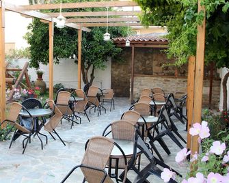 Hotel Castello - Methoni - Patio