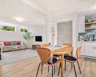 Charming 1-bedroom cottage in Alameda - Alameda - Dining room