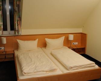 Münchner Hofbräu Coburg - Coburg - Bedroom