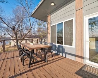 4br Lakeside Luxury | Hot Tub | Gameroom | Firepit - Jackson - Balcón