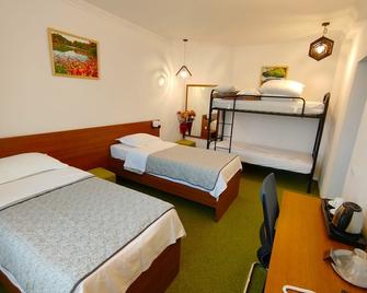 Hotel Comat Deva - Deva - Habitación